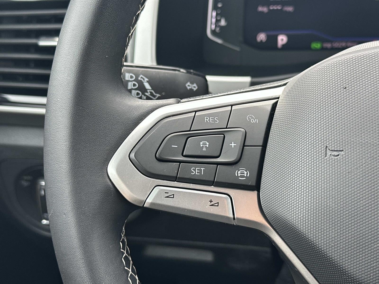 2023 Volkswagen Atlas Cross Sport 3.6L V6 SE w/Technology 4MOTION