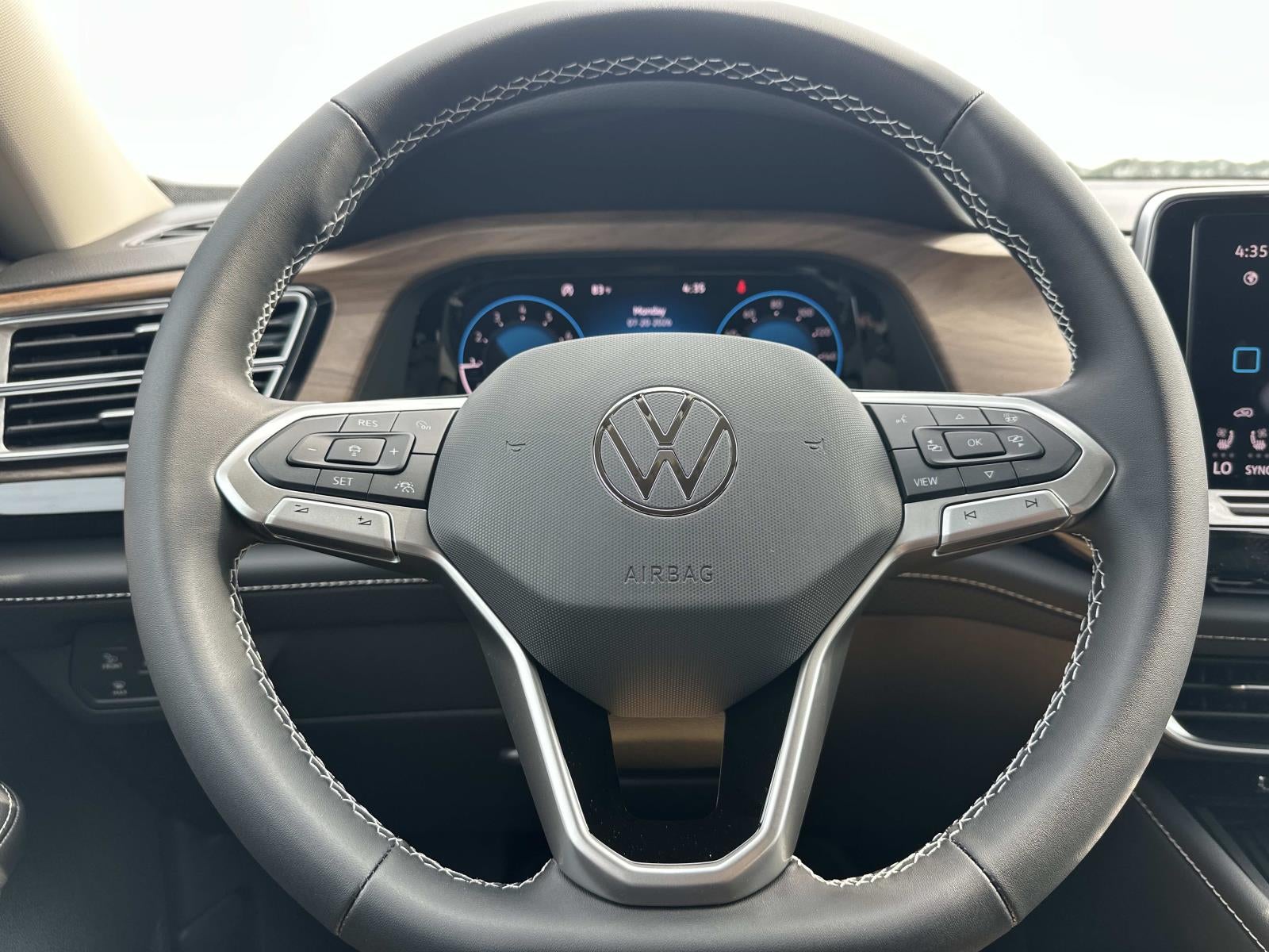 2026 Volkswagen Atlas 2.0T SE w/Technology 4MOTION