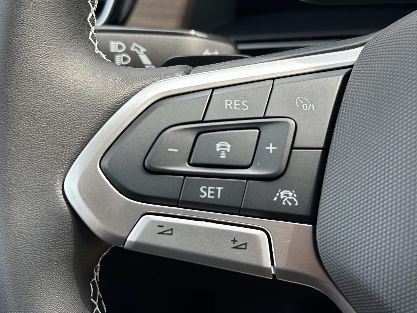 2026 Volkswagen Atlas 2.0T SE w/Technology 4MOTION