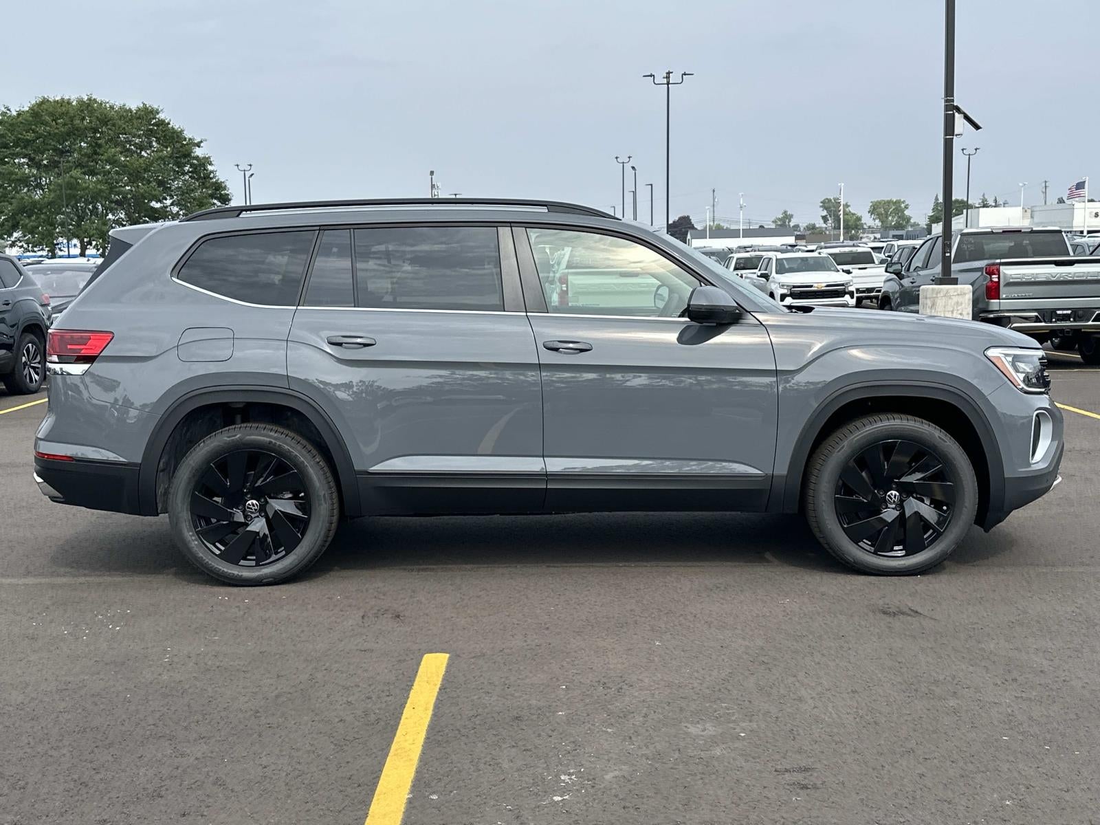 2026 Volkswagen Atlas 2.0T SE w/Technology 4MOTION