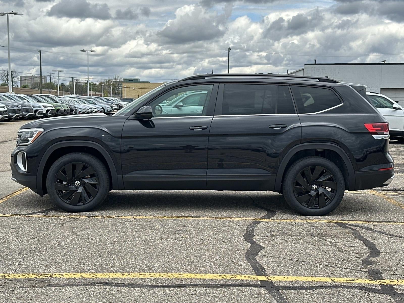 2026 Volkswagen Atlas 2.0T SE w/Technology 4MOTION
