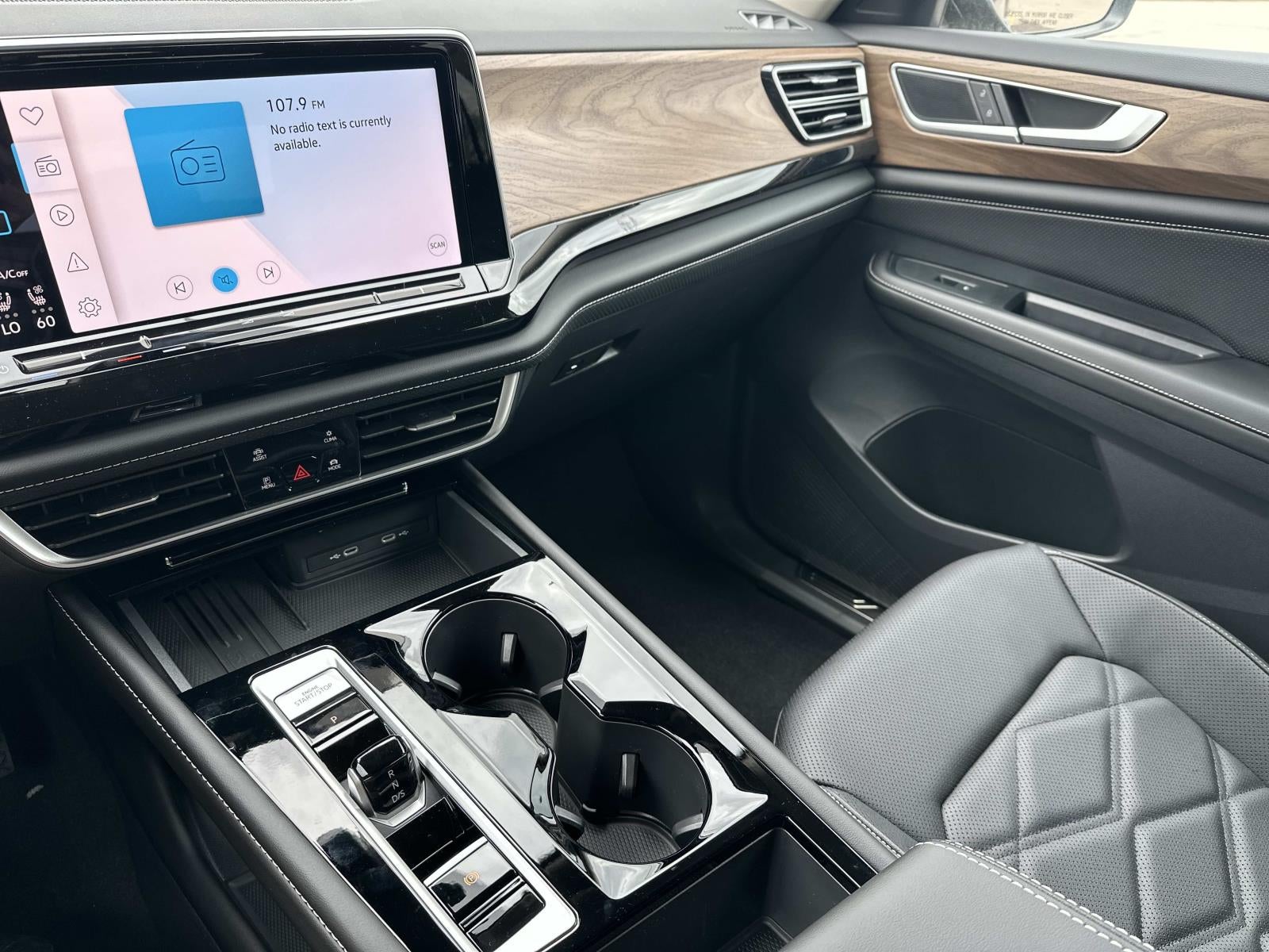 2026 Volkswagen Atlas 2.0T SE w/Technology 4MOTION