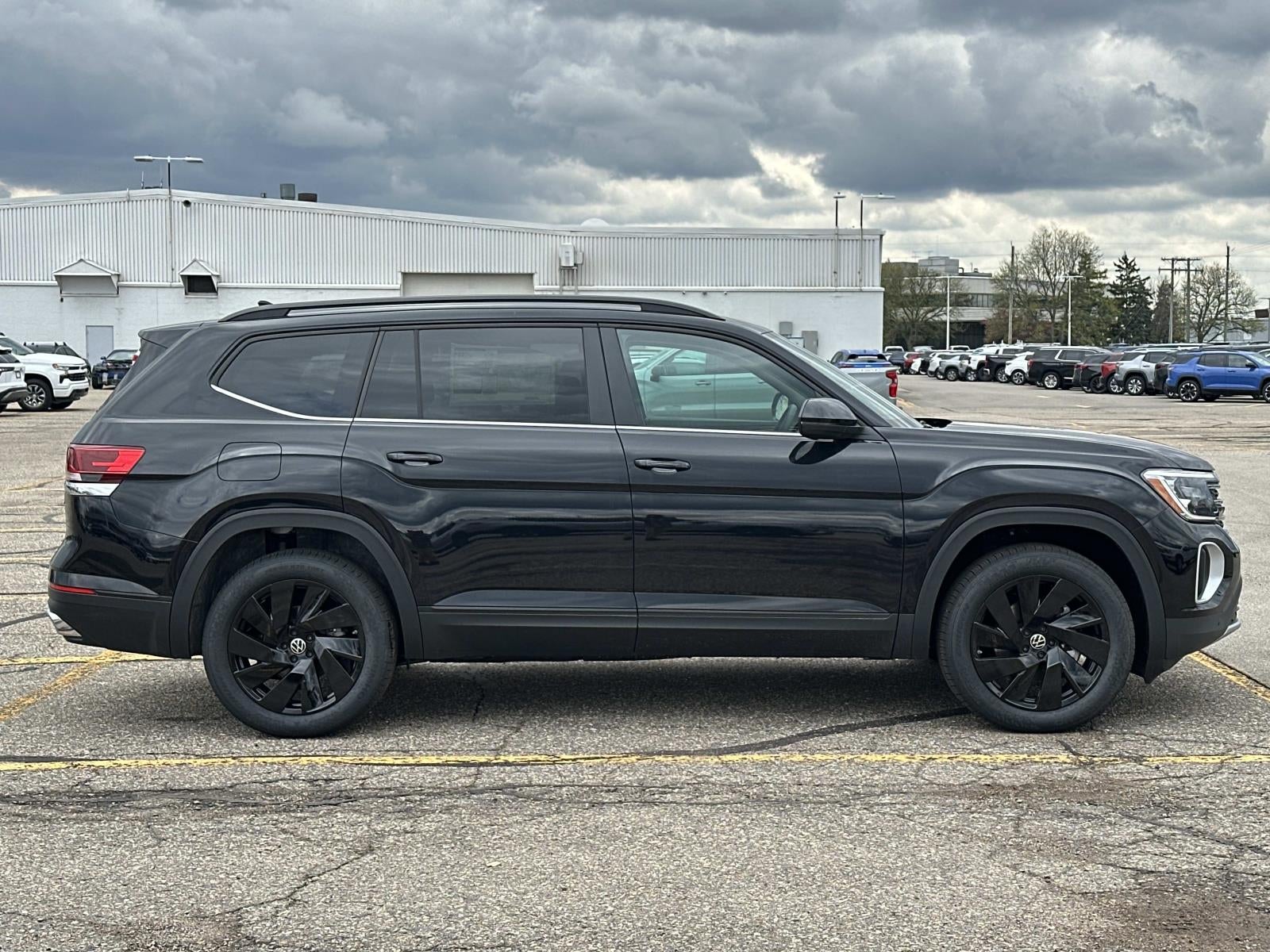 2026 Volkswagen Atlas 2.0T SE w/Technology 4MOTION