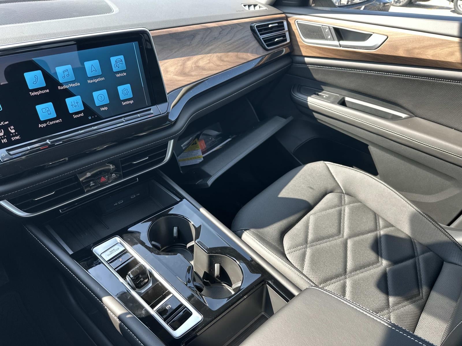2026 Volkswagen Atlas 2.0T SE w/Technology 4MOTION