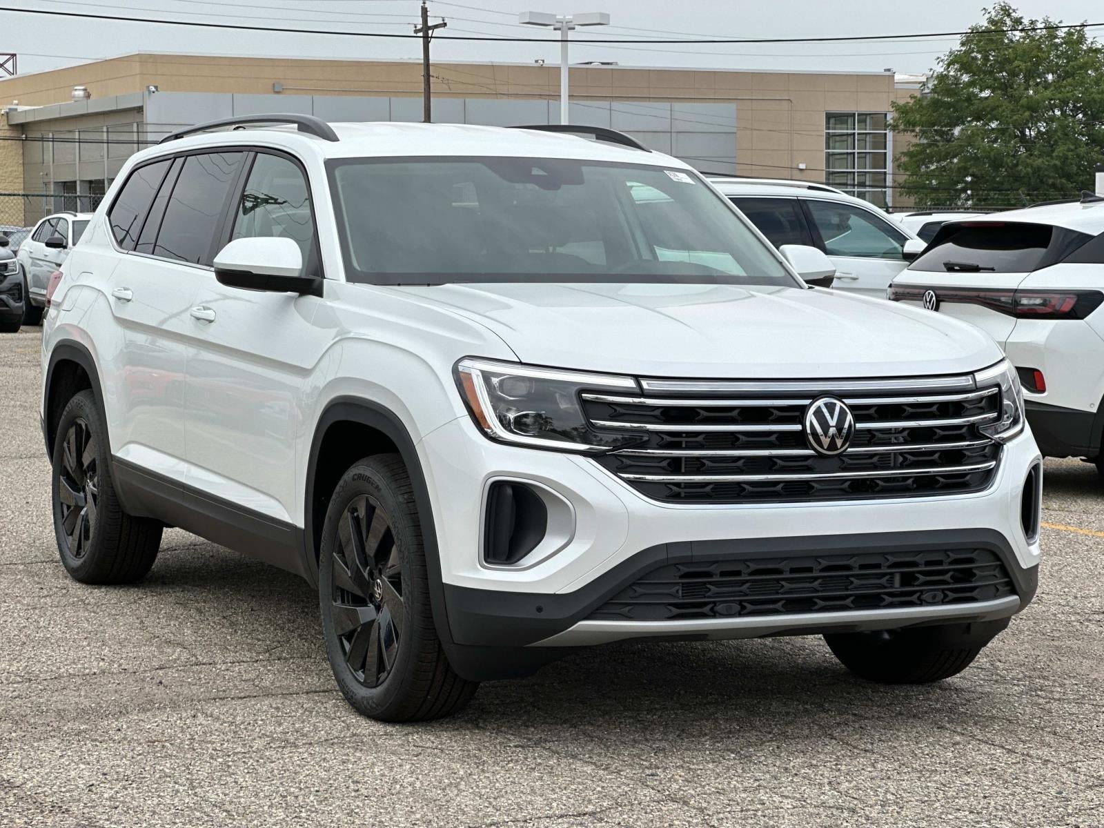 2026 Volkswagen Atlas 2.0T SE w/Technology 4MOTION