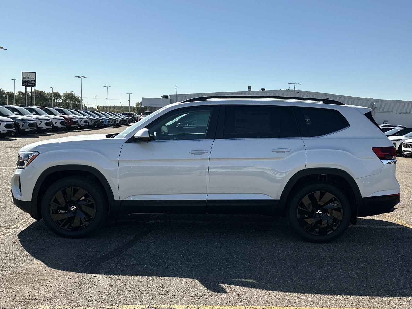 2026 Volkswagen Atlas 2.0T SE w/Technology 4MOTION