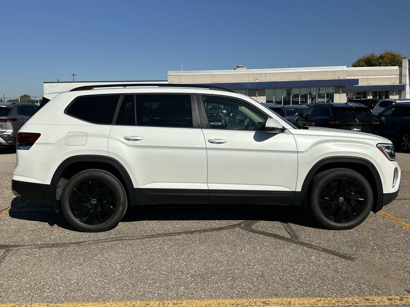 2026 Volkswagen Atlas 2.0T SE w/Technology 4MOTION
