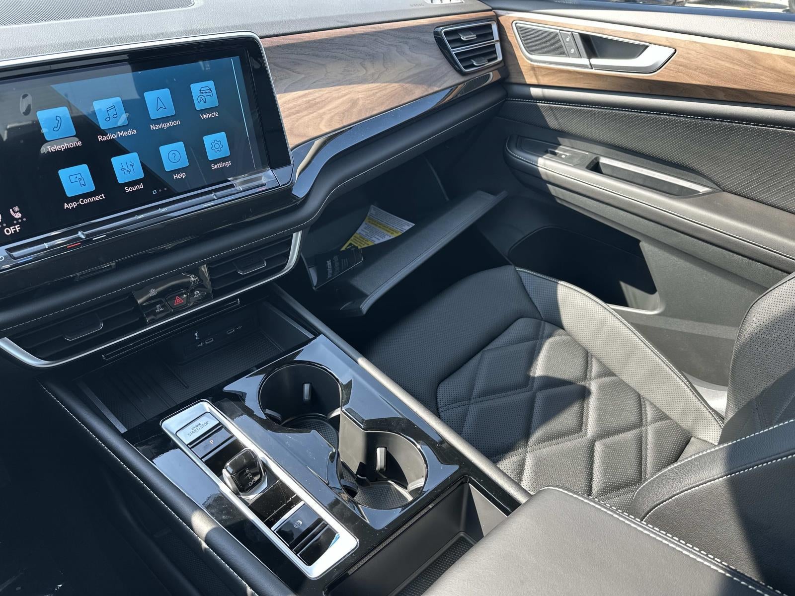 2026 Volkswagen Atlas 2.0T SE w/Technology 4MOTION