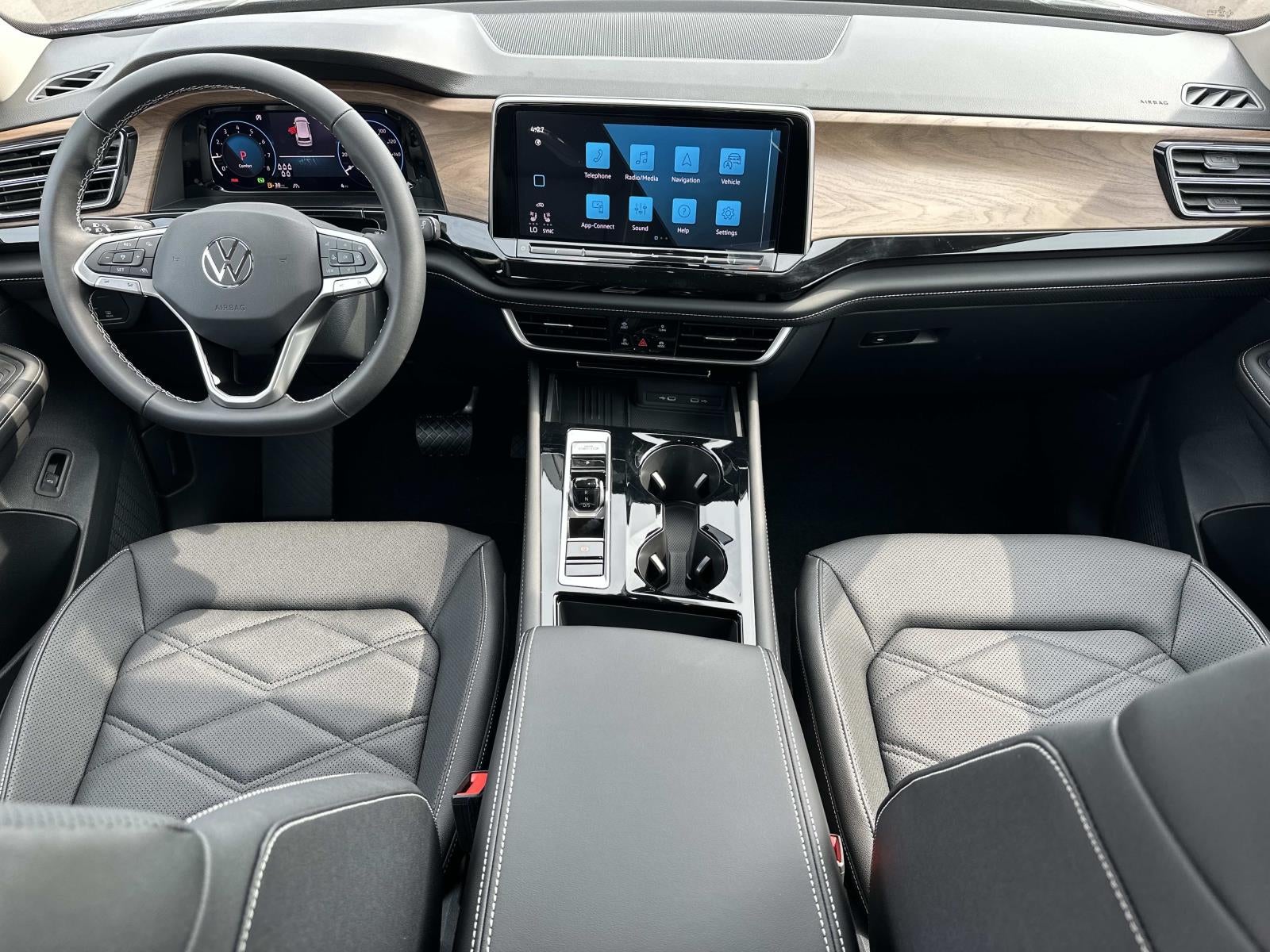 2026 Volkswagen Atlas 2.0T SE w/Technology 4MOTION