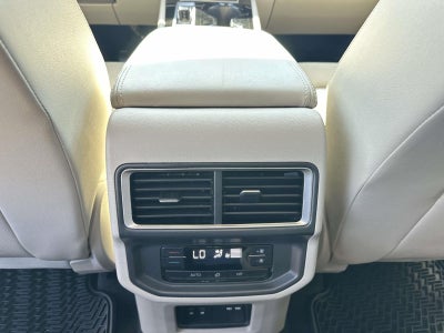 2024 Volkswagen Atlas 2.0T SE w/Technology 4MOTION