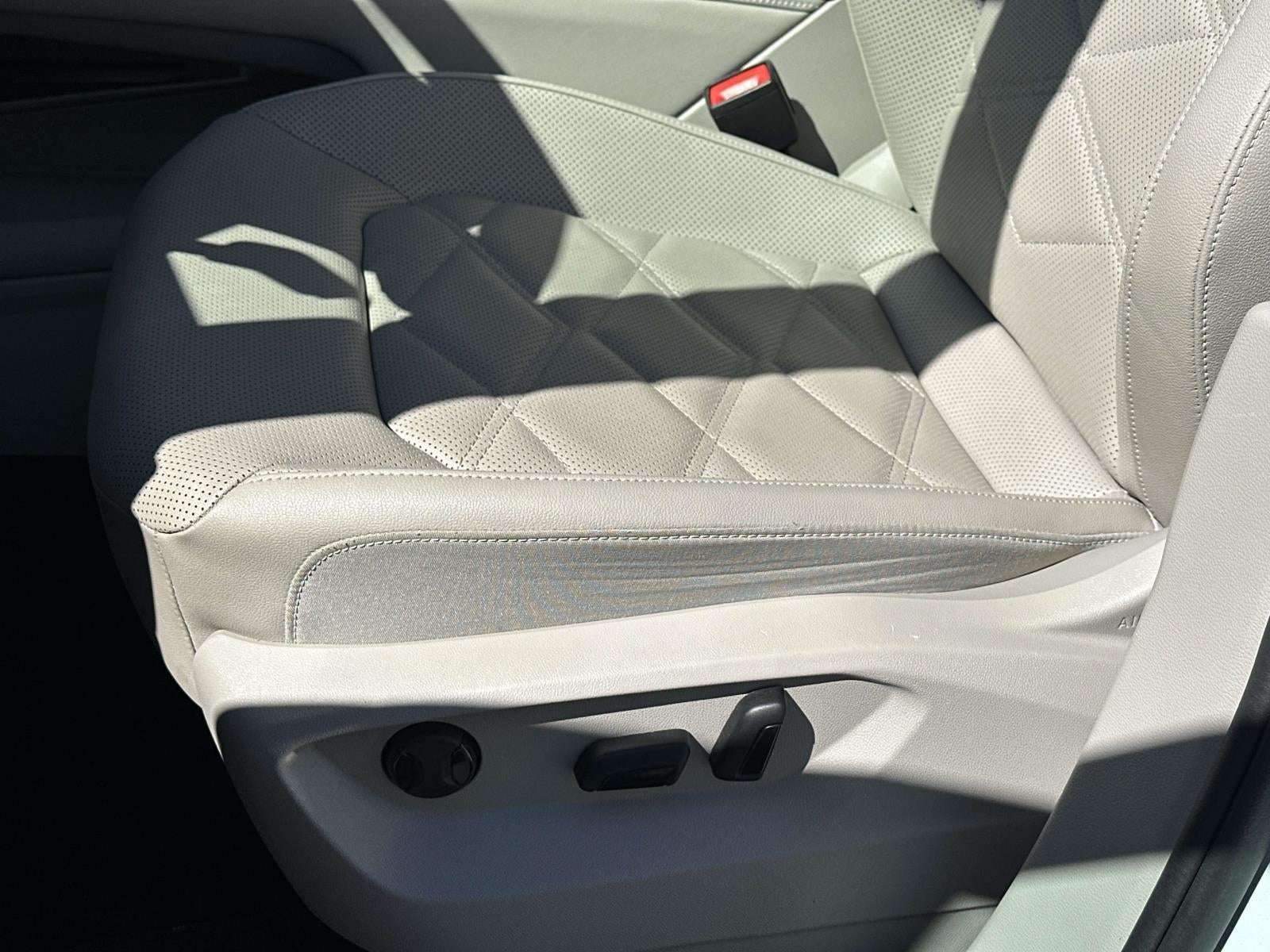 2024 Volkswagen Atlas 2.0T SE w/Technology 4MOTION