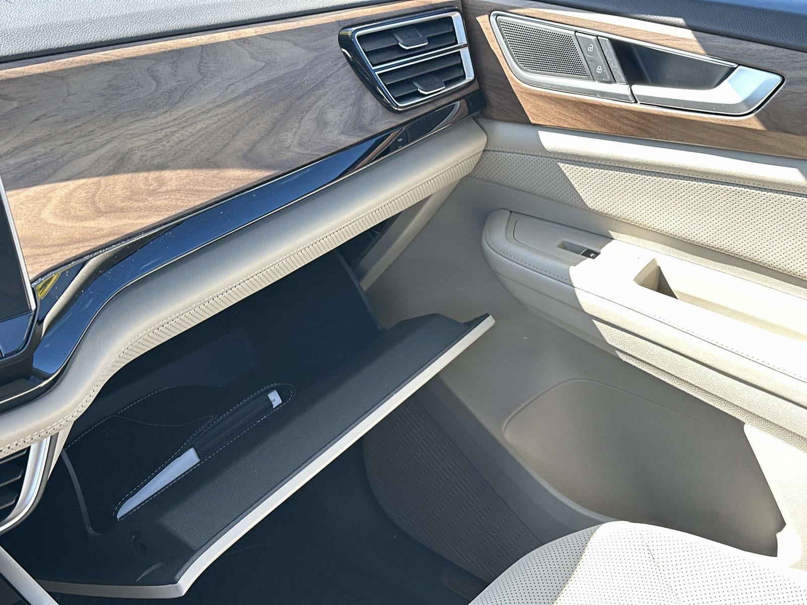 2024 Volkswagen Atlas 2.0T SE w/Technology 4MOTION