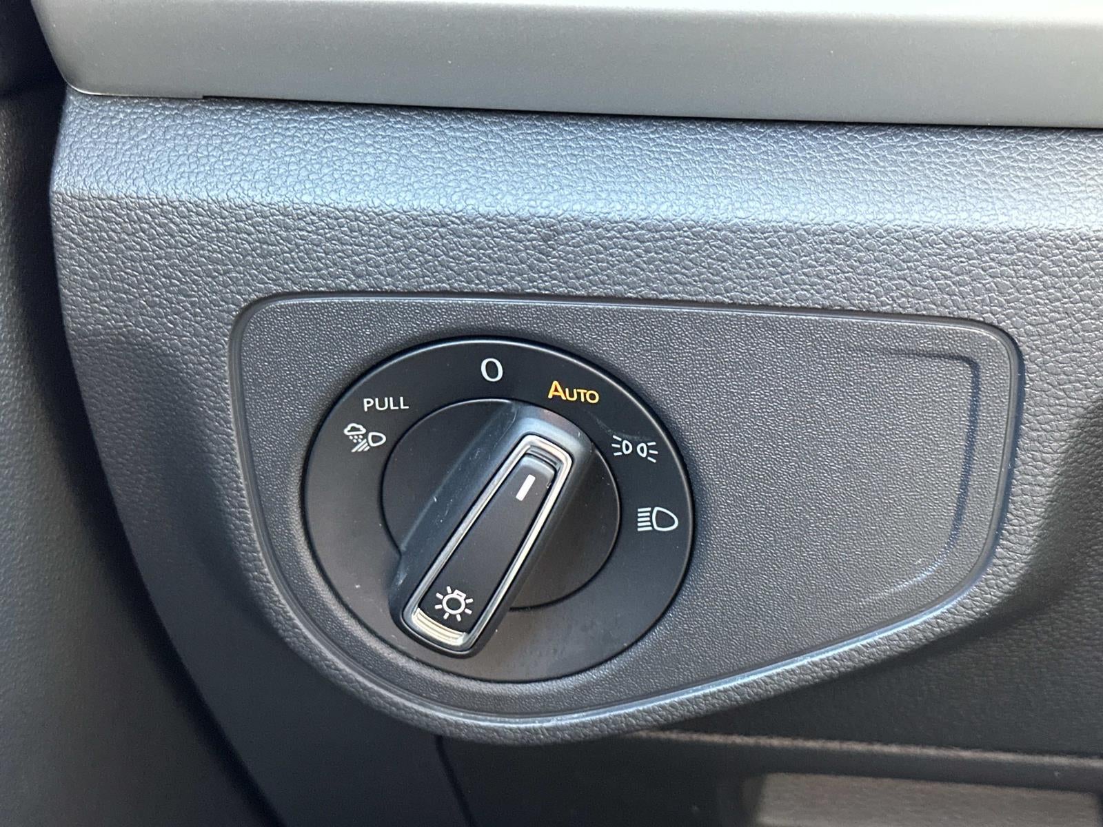 2023 Volkswagen Atlas 3.6L V6 SE w/Technology 4MOTION