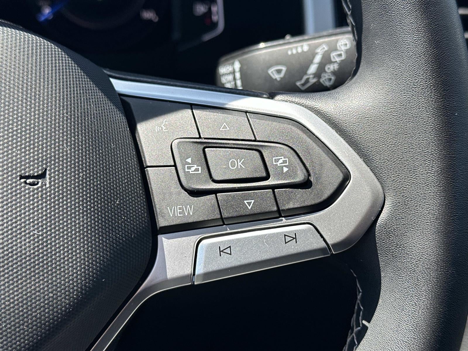 2023 Volkswagen Atlas 3.6L V6 SE w/Technology 4MOTION