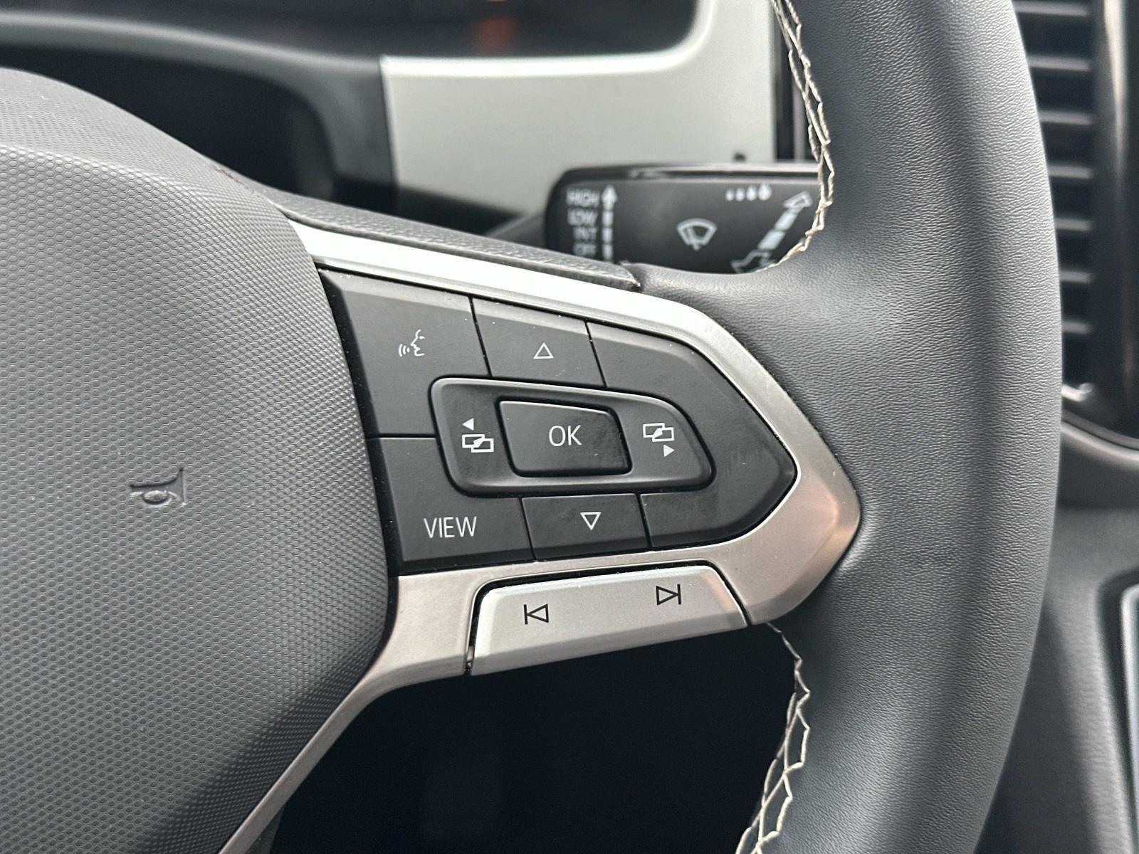 2023 Volkswagen Atlas 3.6L V6 SE w/Technology 4MOTION