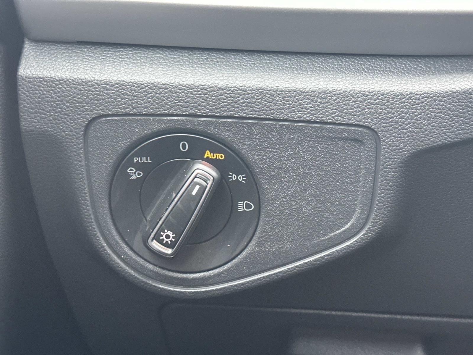 2023 Volkswagen Atlas 3.6L V6 SE w/Technology 4MOTION