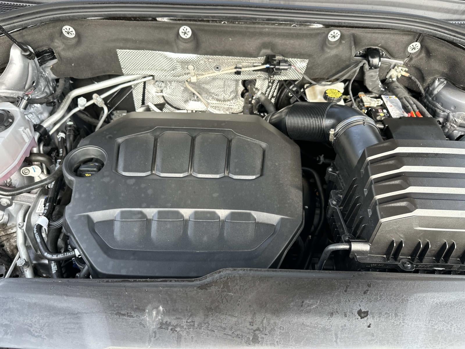 2025 Volkswagen Atlas 2.0T SE w/Technology 4MOTION