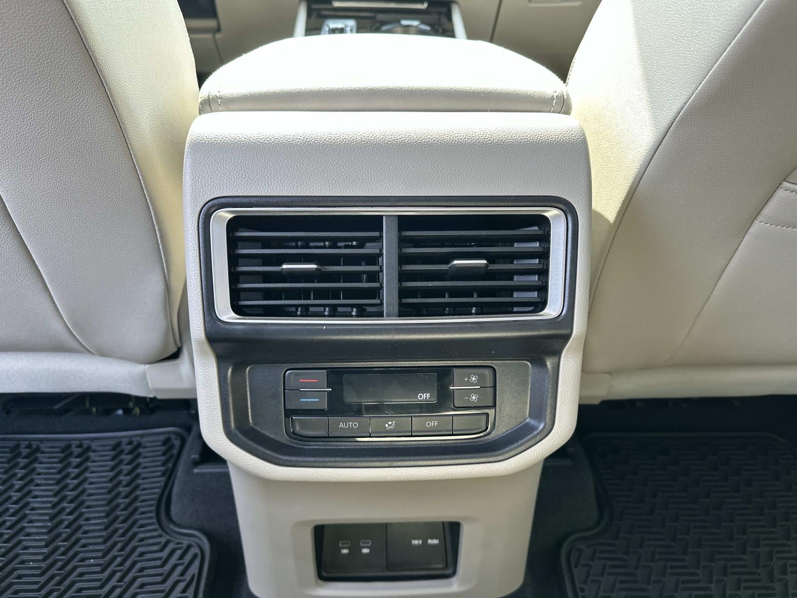 2025 Volkswagen Atlas 2.0T SE w/Technology 4MOTION