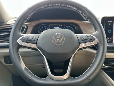 2025 Volkswagen Atlas 2.0T SE w/Technology 4MOTION