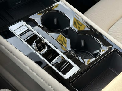 2025 Volkswagen Atlas 2.0T SE w/Technology 4MOTION