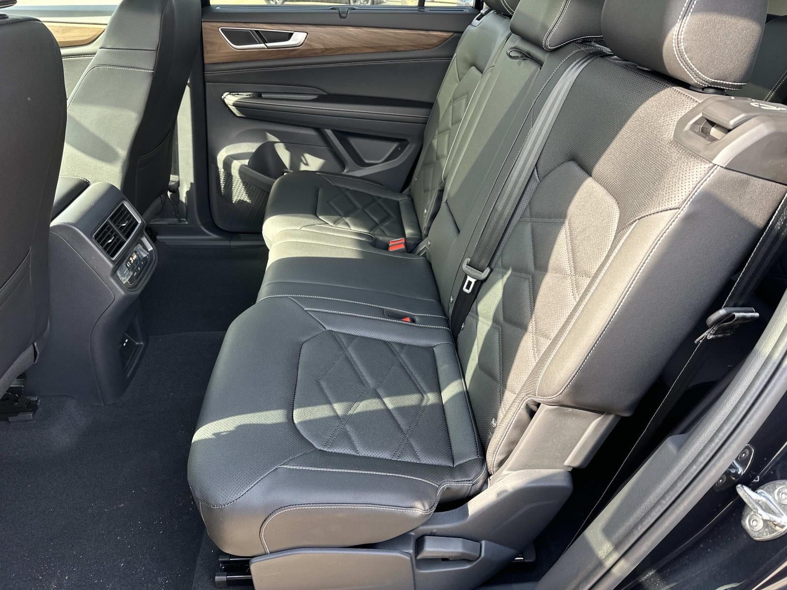 2026 Volkswagen Atlas 2.0T SE w/Technology FWD