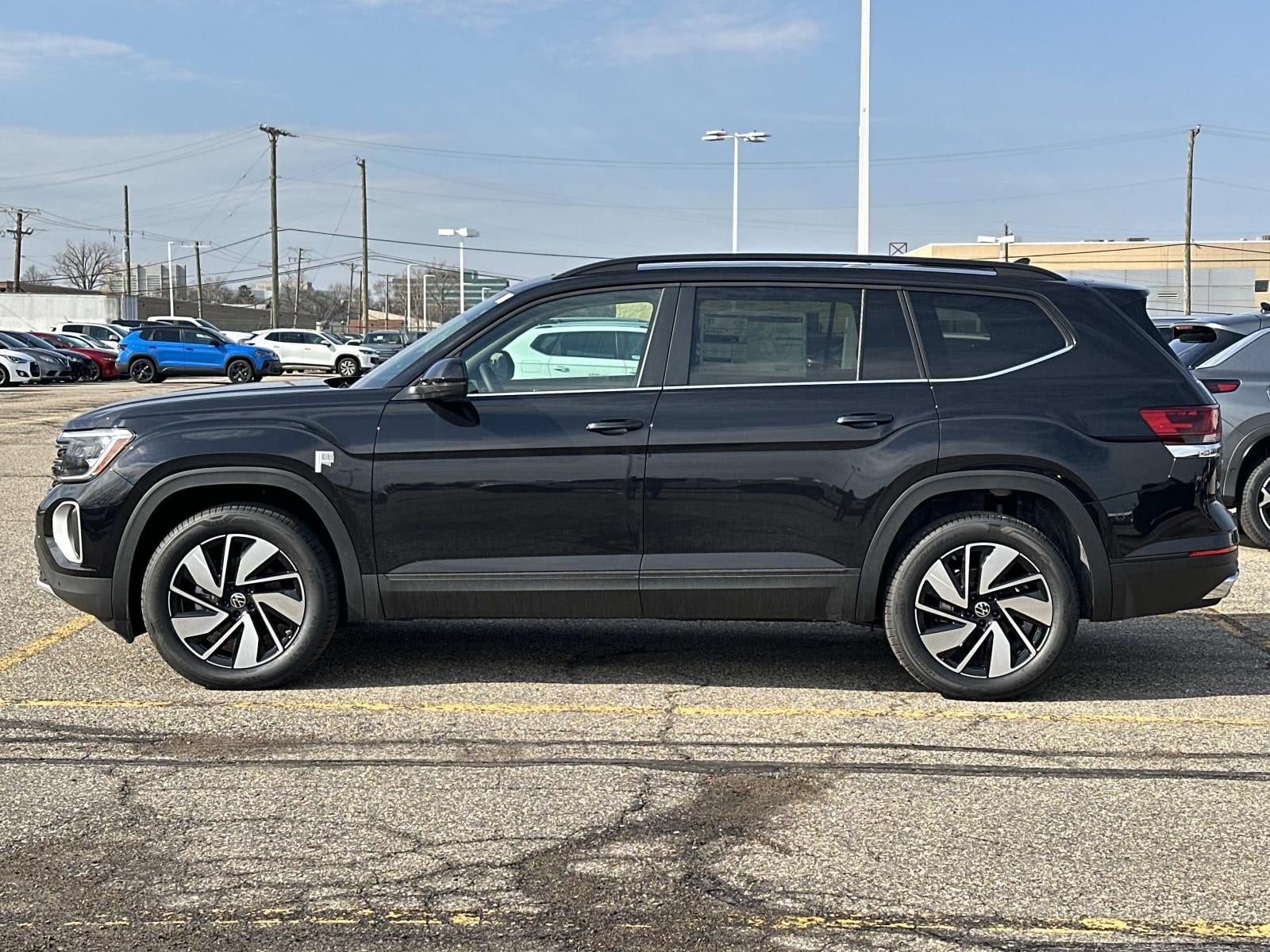2026 Volkswagen Atlas 2.0T SE w/Technology FWD