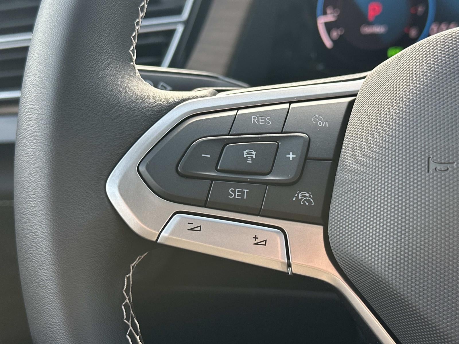2026 Volkswagen Atlas 2.0T SE w/Technology FWD