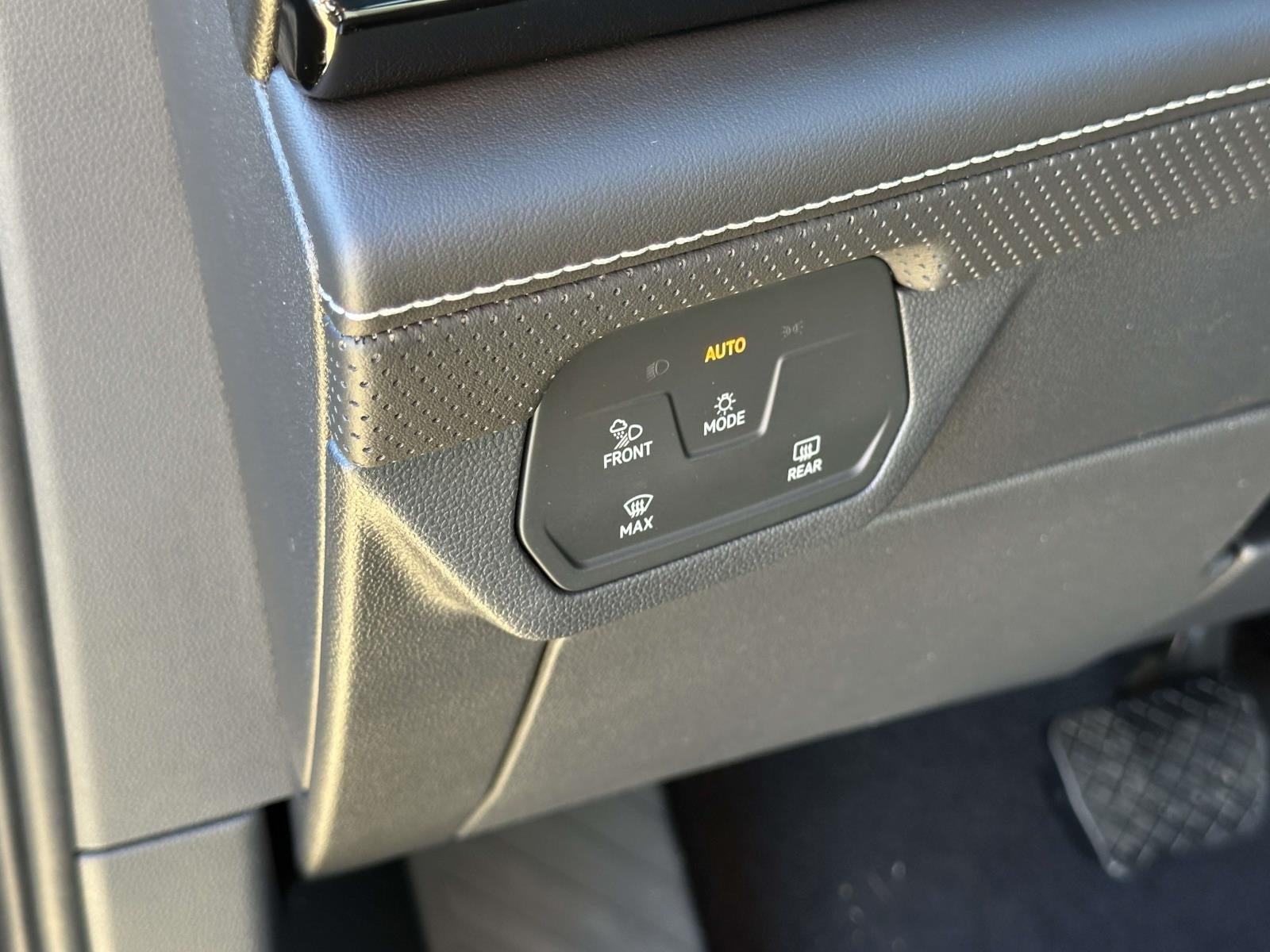 2026 Volkswagen Atlas Cross Sport 2.0T SE w/Technology 4MOTION