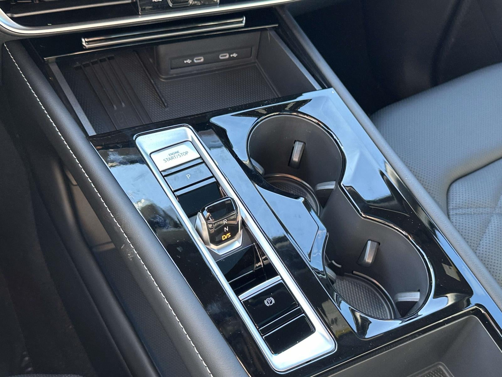 2026 Volkswagen Atlas Cross Sport 2.0T SE w/Technology 4MOTION