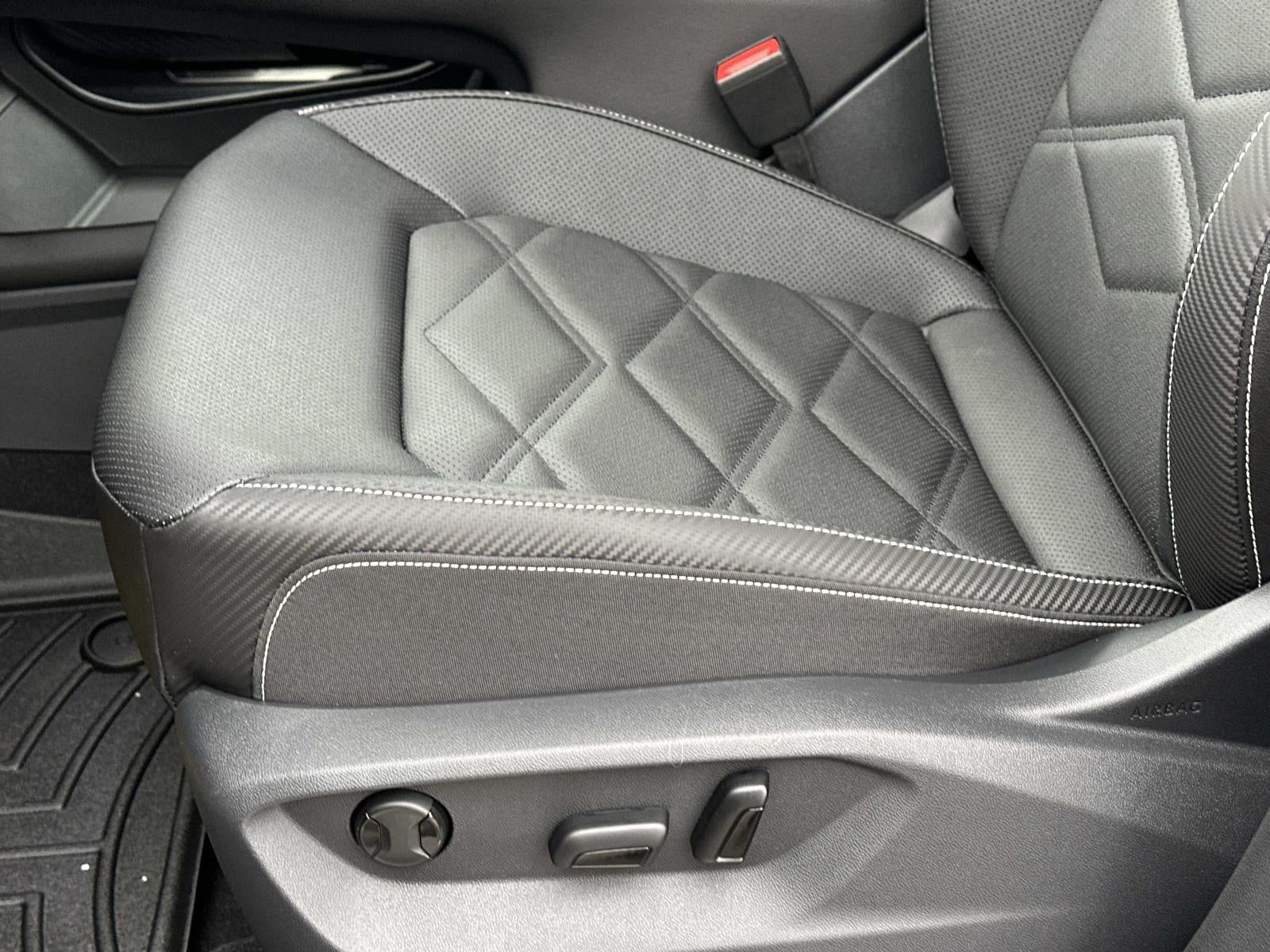 2026 Volkswagen Atlas Cross Sport 2.0T SE w/Technology 4MOTION