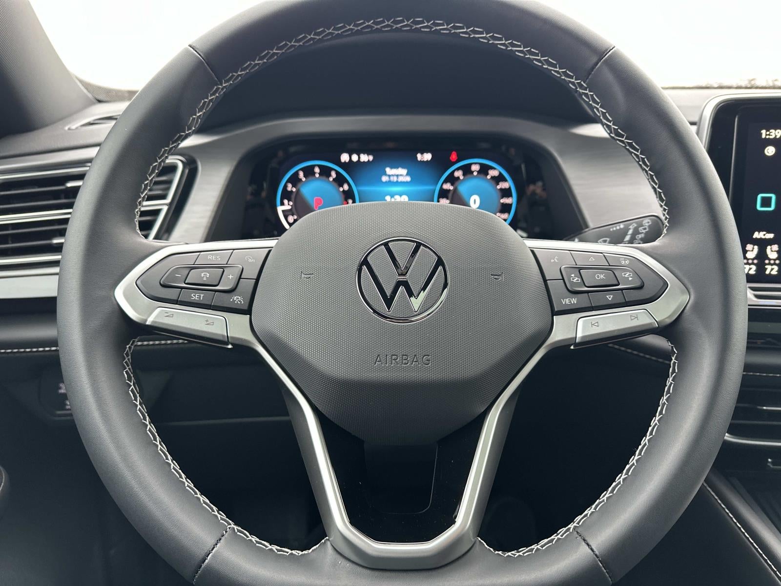 2026 Volkswagen Atlas Cross Sport 2.0T SE w/Technology 4MOTION