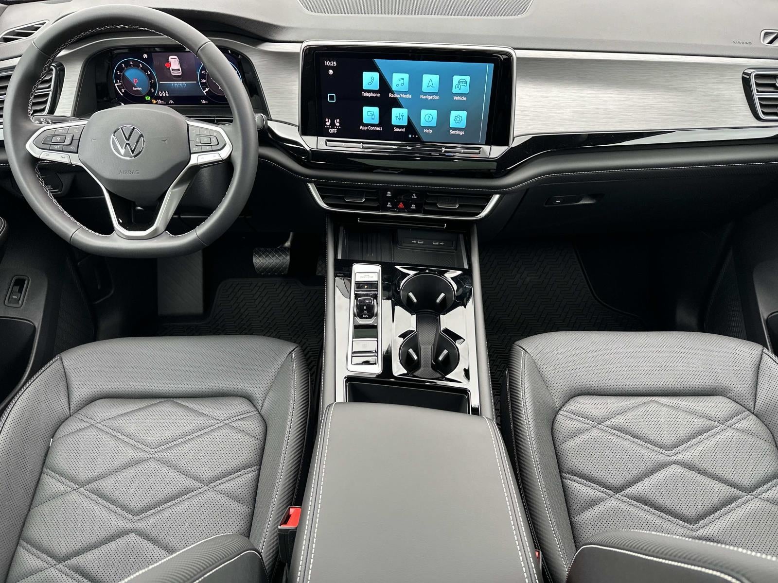 2026 Volkswagen Atlas Cross Sport 2.0T SE w/Technology 4MOTION