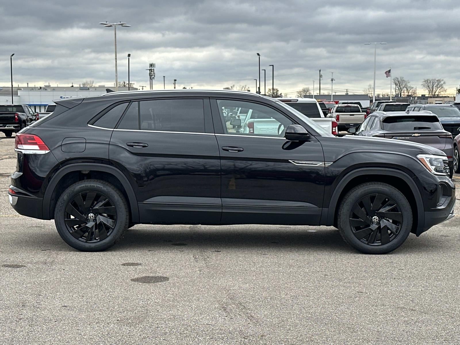 2026 Volkswagen Atlas Cross Sport 2.0T SE w/Technology 4MOTION