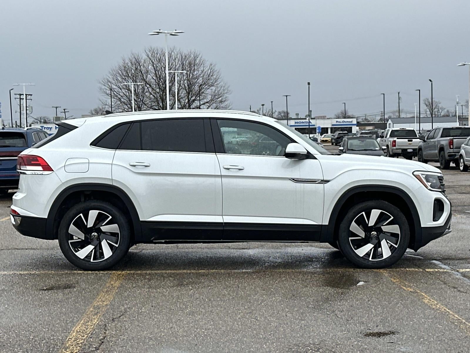 2026 Volkswagen Atlas Cross Sport 2.0T SE w/Technology 4MOTION