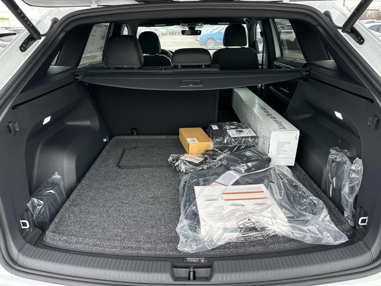 2026 Volkswagen Atlas Cross Sport 2.0T SE w/Technology 4MOTION