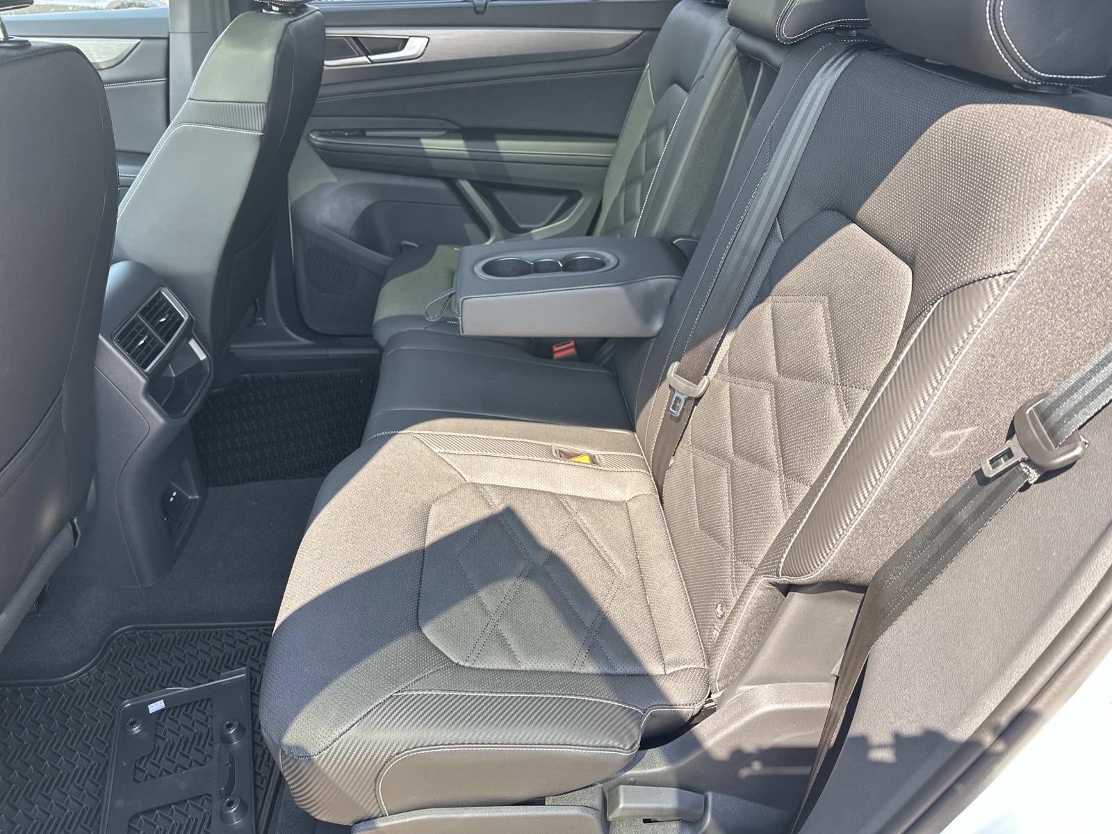 2026 Volkswagen Atlas Cross Sport 2.0T SE w/Technology 4MOTION