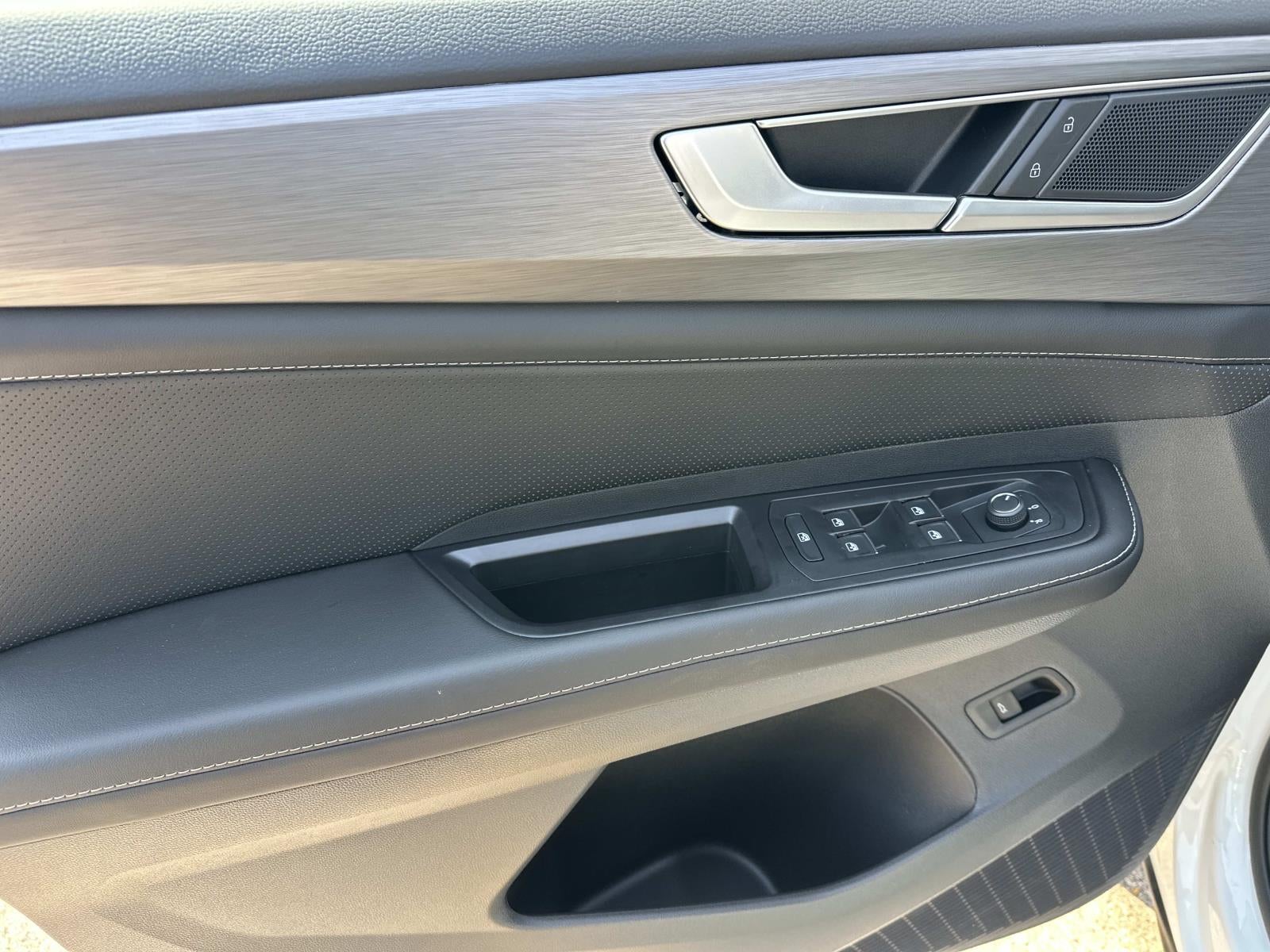 2026 Volkswagen Atlas Cross Sport 2.0T SE w/Technology 4MOTION