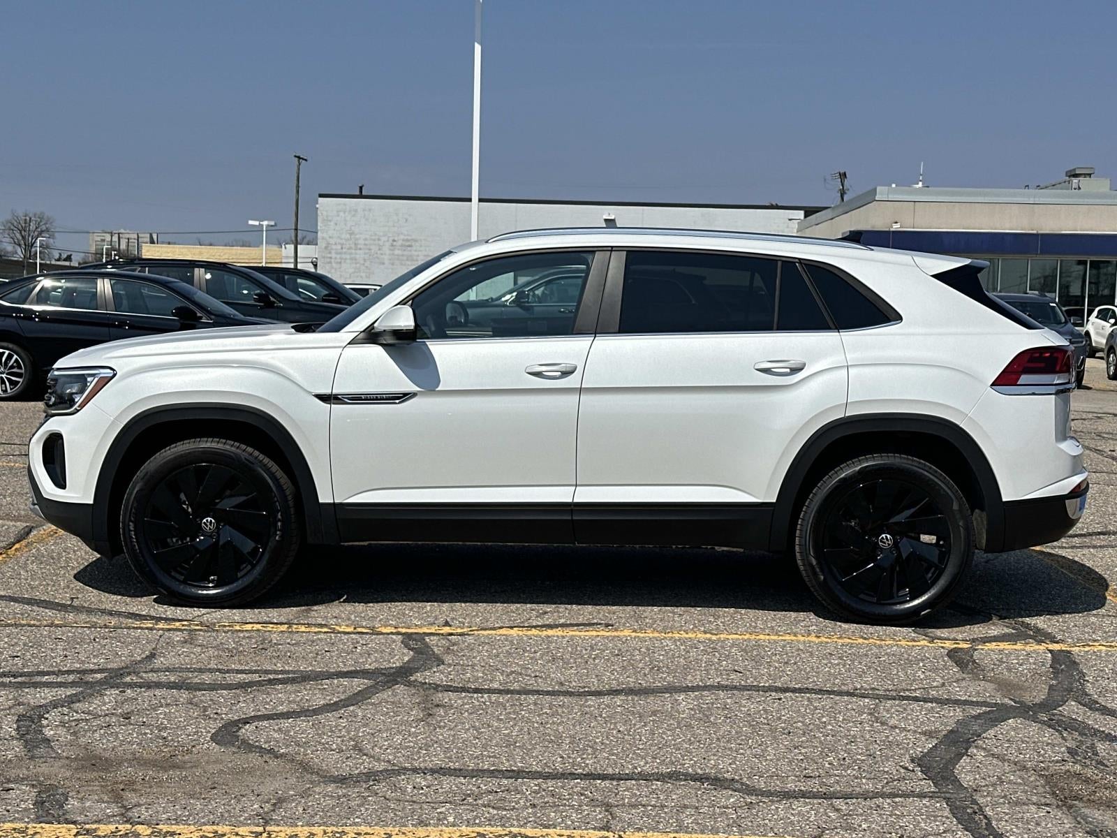 2026 Volkswagen Atlas Cross Sport 2.0T SE w/Technology 4MOTION