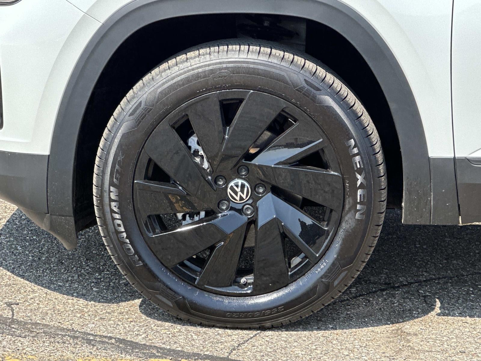 2026 Volkswagen Atlas Cross Sport 2.0T SE w/Technology 4MOTION