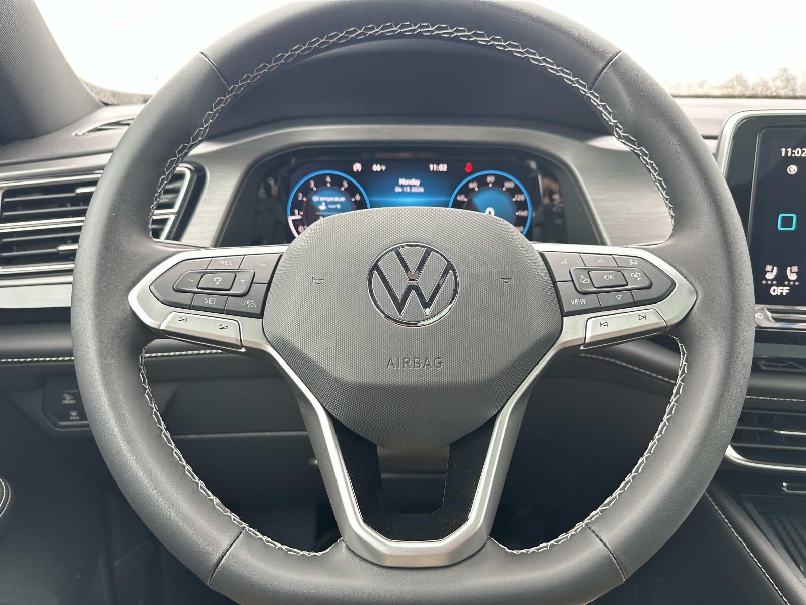 2026 Volkswagen Atlas Cross Sport 2.0T SE w/Technology 4MOTION