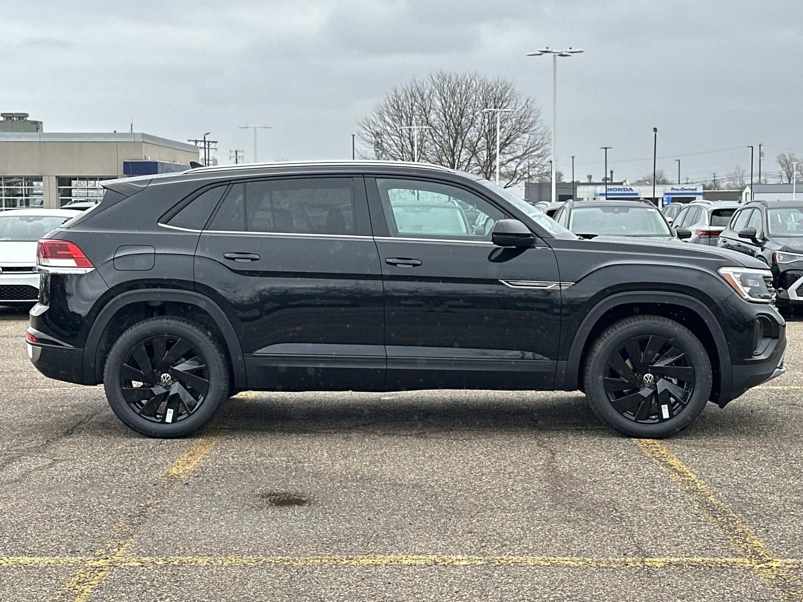 2026 Volkswagen Atlas Cross Sport 2.0T SE w/Technology 4MOTION