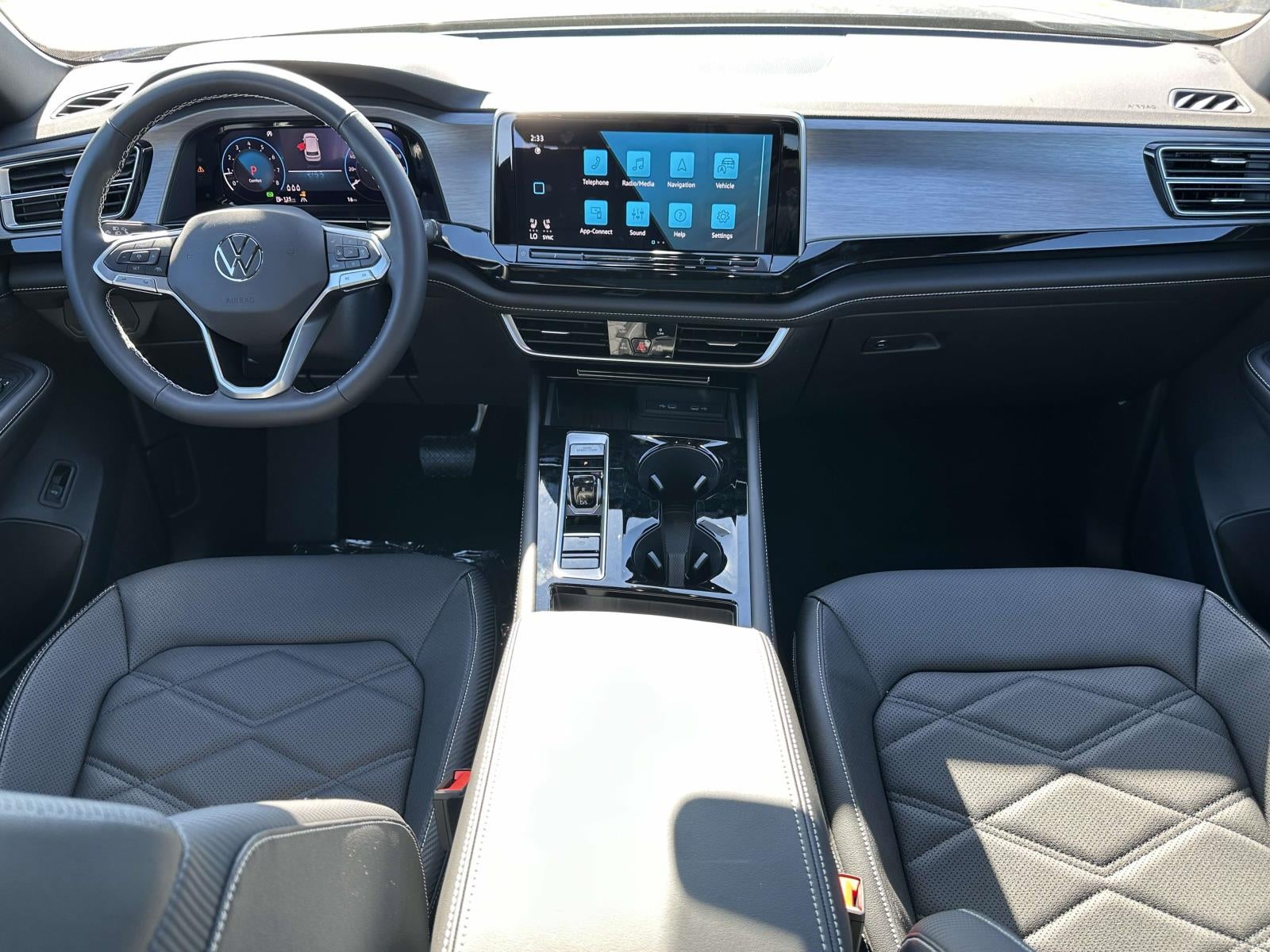 2026 Volkswagen Atlas Cross Sport 2.0T SE w/Technology 4MOTION