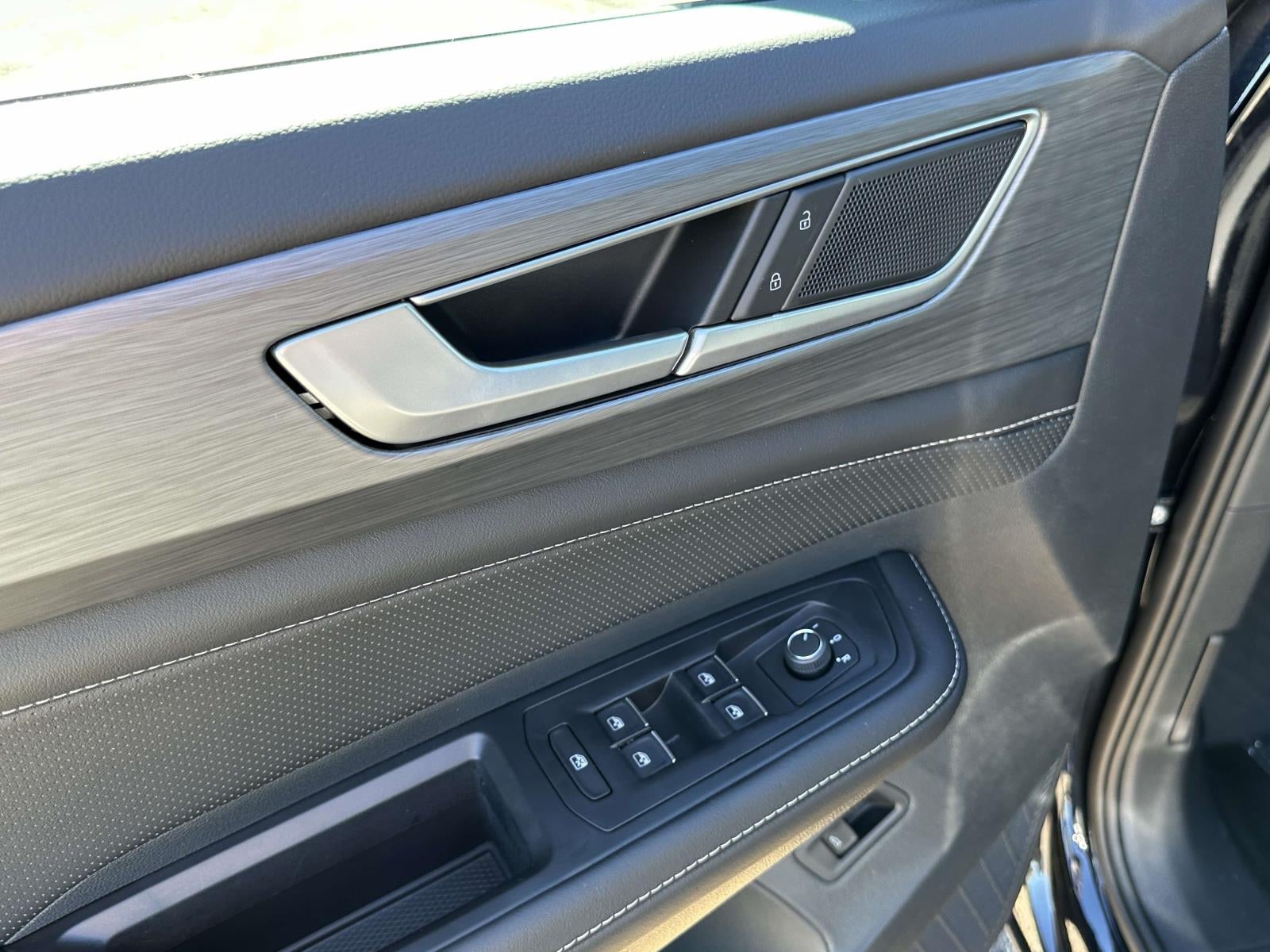 2026 Volkswagen Atlas Cross Sport 2.0T SE w/Technology 4MOTION