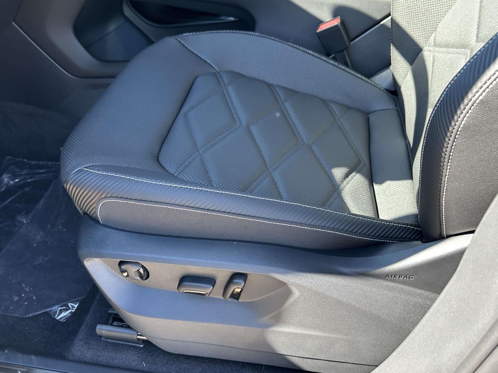 2026 Volkswagen Atlas Cross Sport 2.0T SE w/Technology 4MOTION