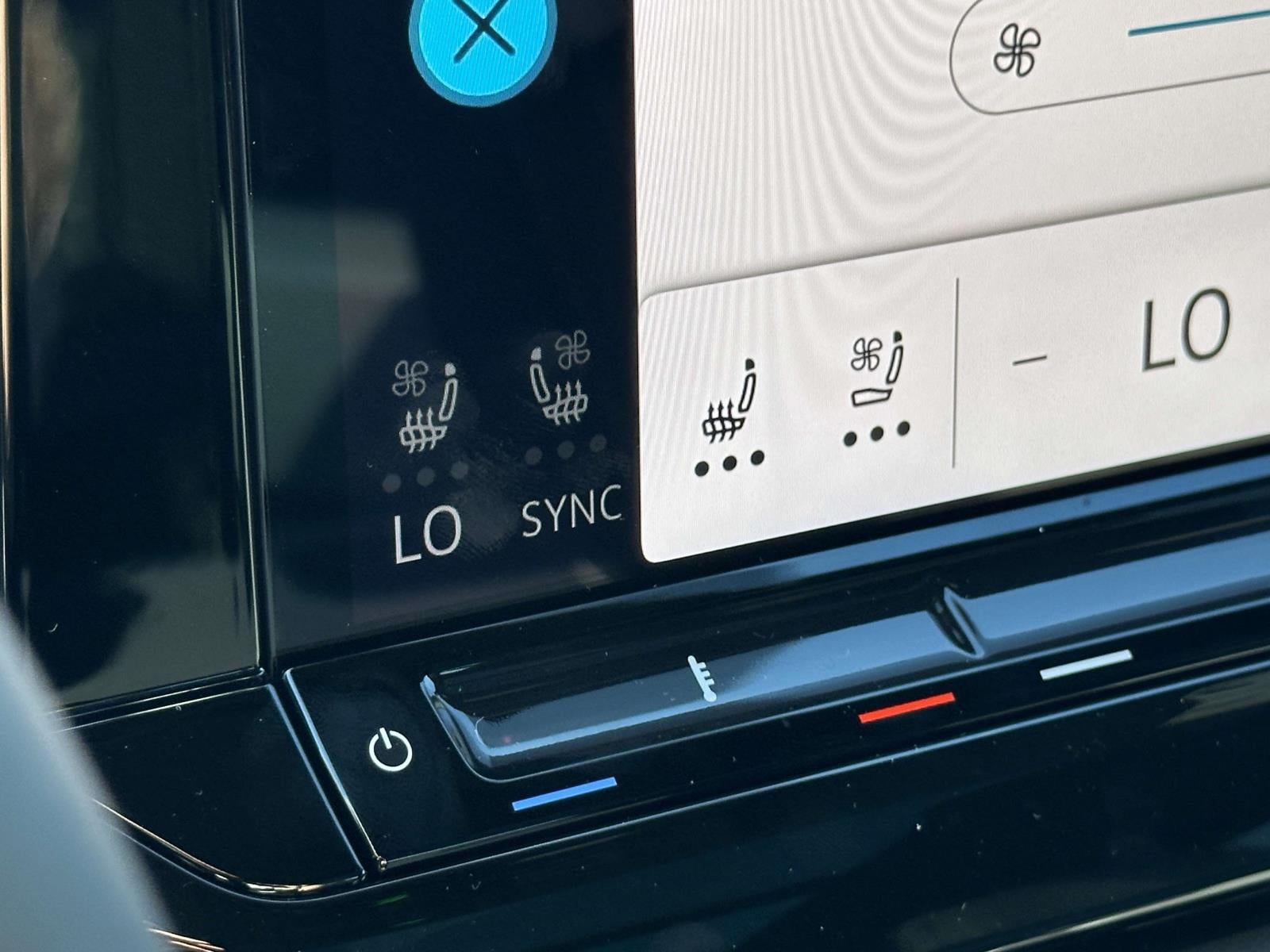 2026 Volkswagen Atlas Cross Sport 2.0T SE w/Technology 4MOTION