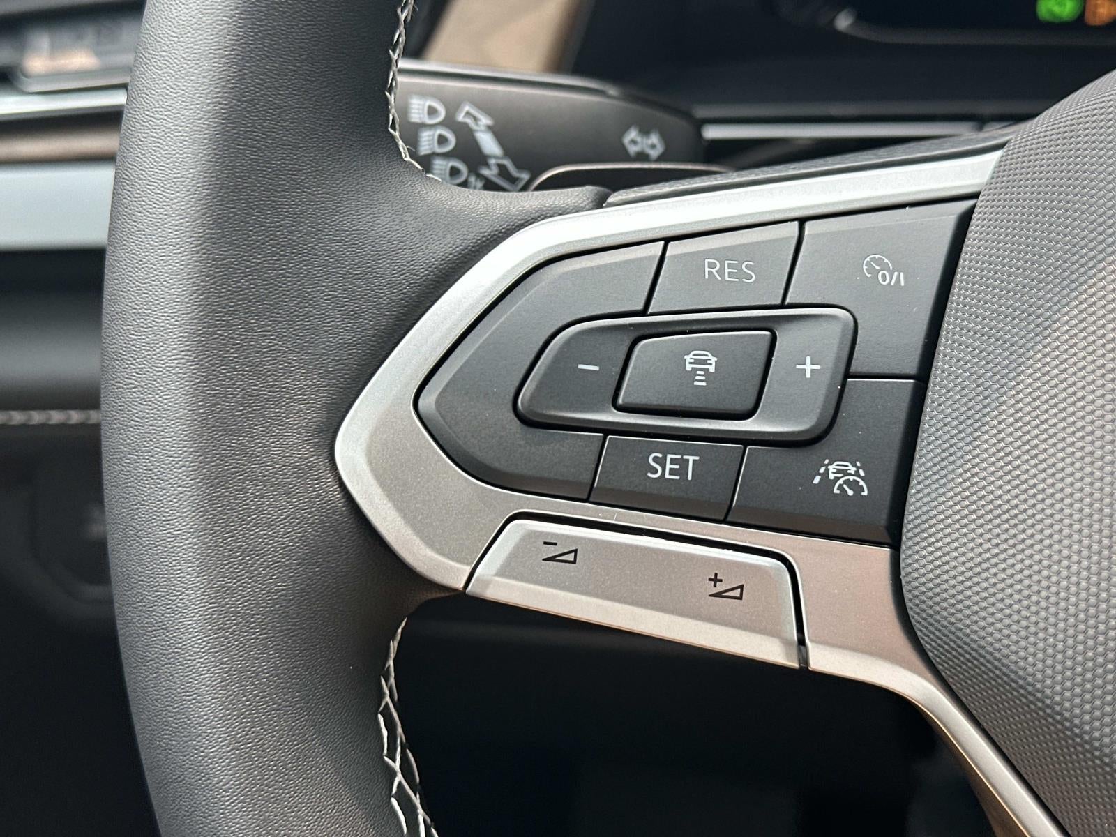 2026 Volkswagen Atlas 2.0T SE w/Technology 4MOTION