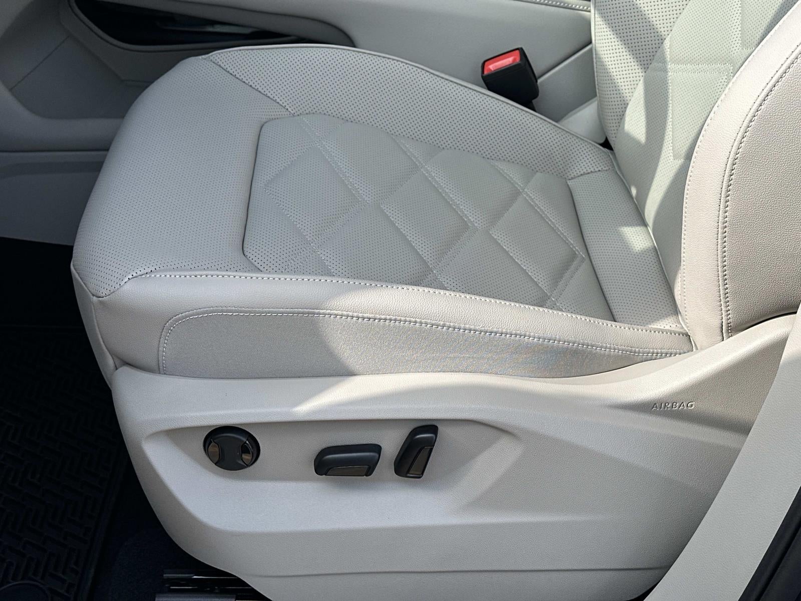 2026 Volkswagen Atlas 2.0T SE w/Technology 4MOTION
