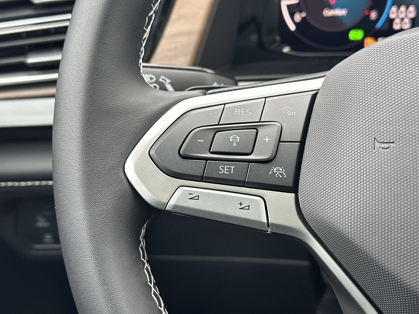 2026 Volkswagen Atlas 2.0T SE w/Technology 4MOTION