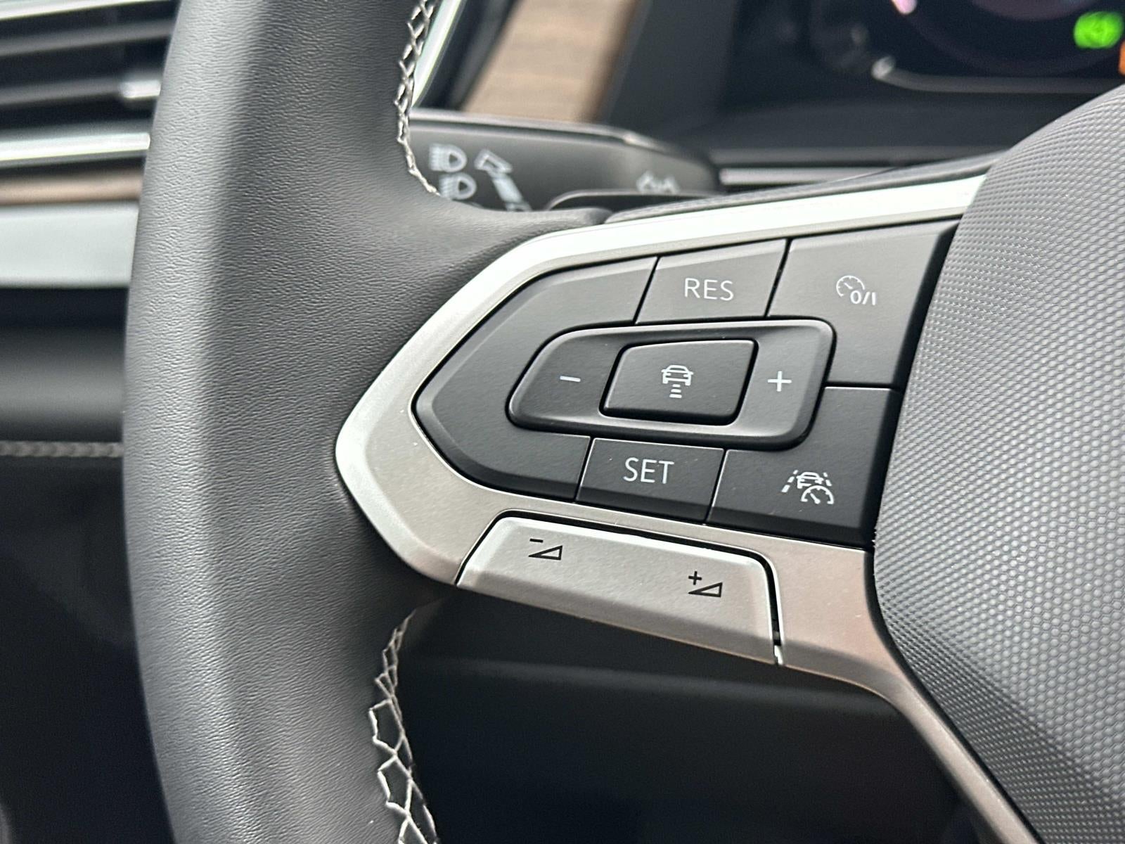 2026 Volkswagen Atlas 2.0T SE w/Technology 4MOTION