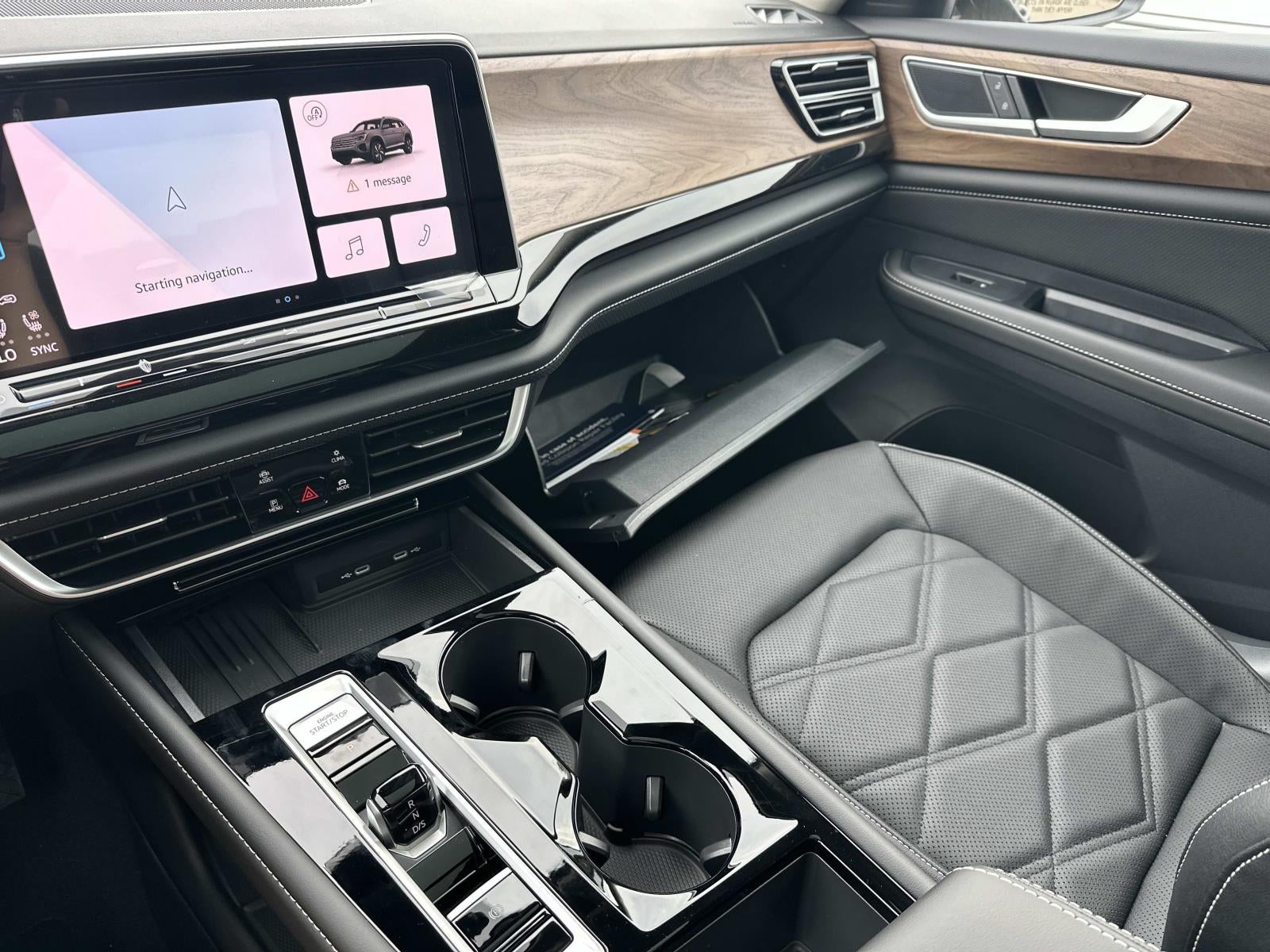 2026 Volkswagen Atlas 2.0T SE w/Technology 4MOTION
